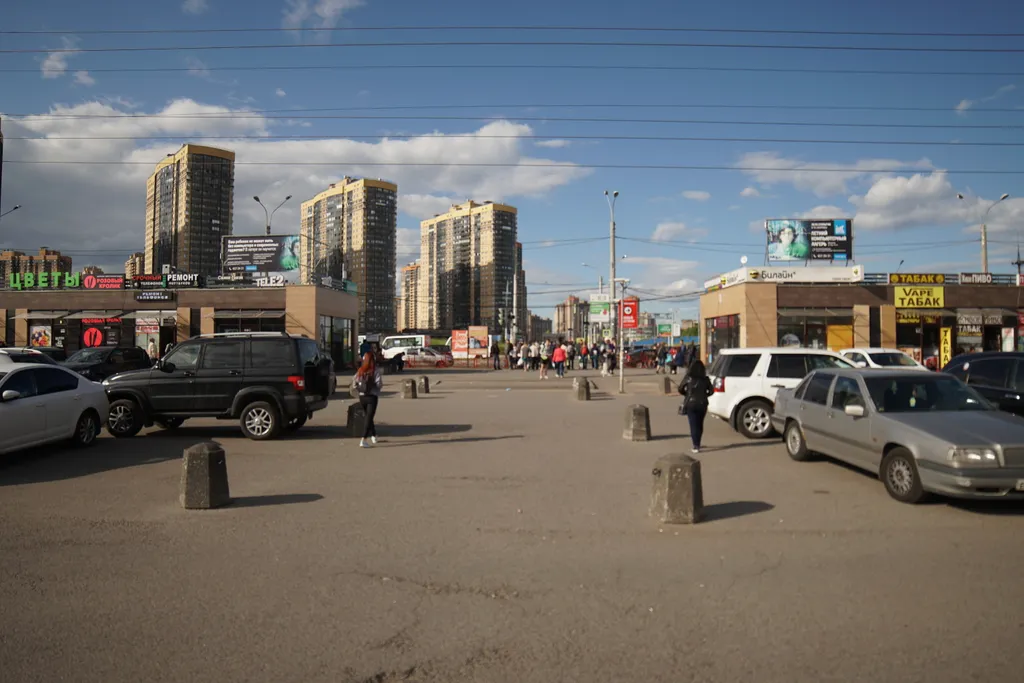 Квартира комфорт, бизнес класса возле метро Парнас