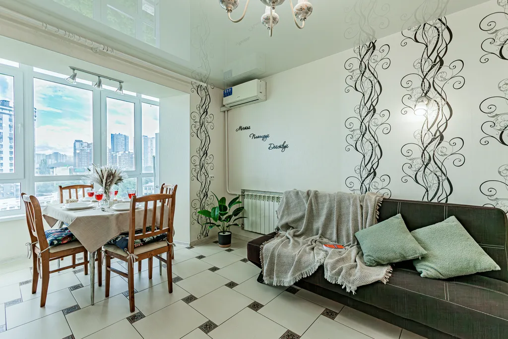 Уютная квартира в центре города на 8 человек