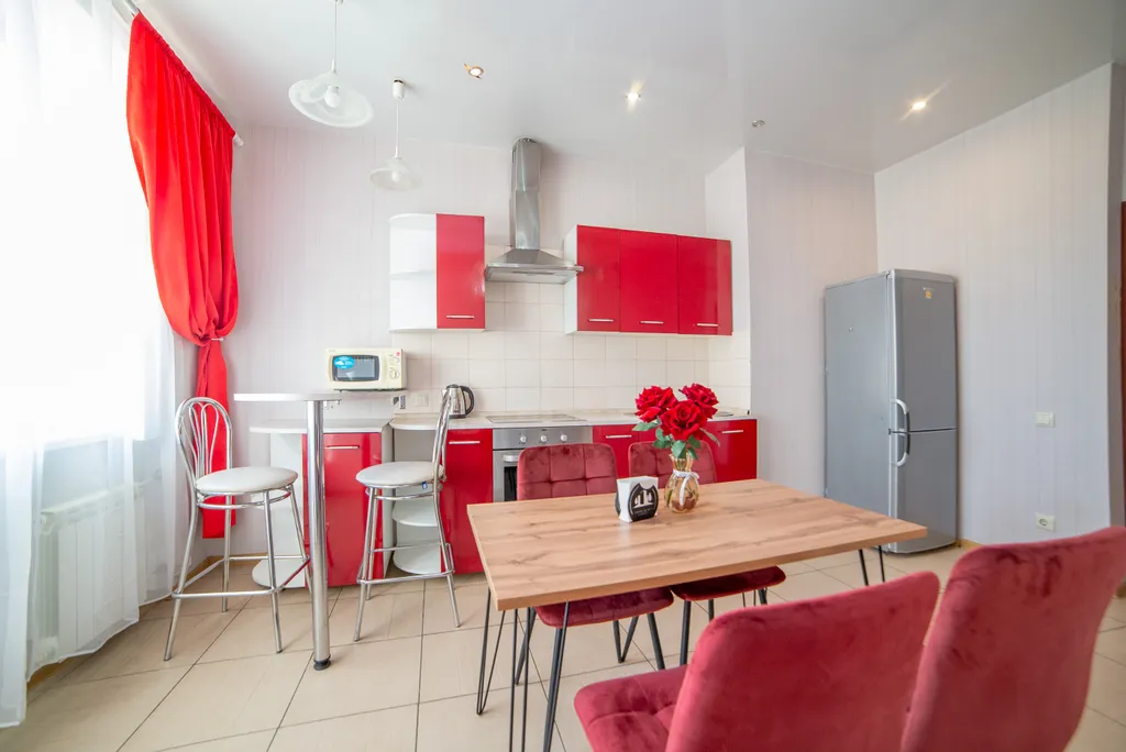 Красная вишня и голубика