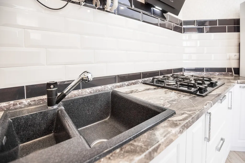 Квартира Квартира в ЖК Изумрудный город на берегу моря с бассейном — Геленджик