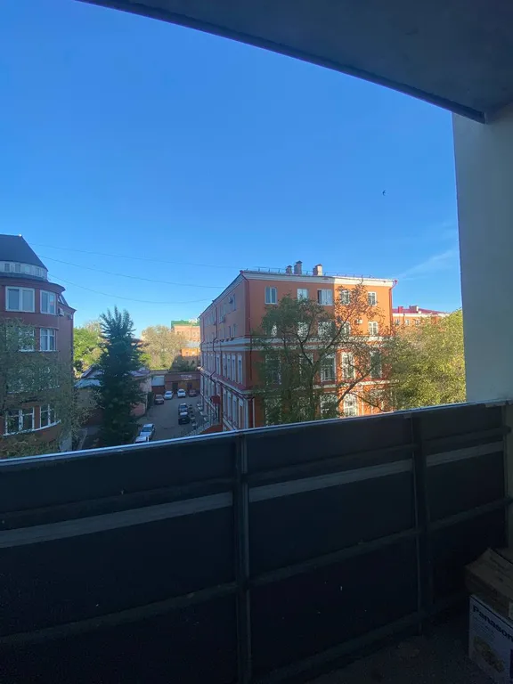 Современная новая квартира рядом с набережной реки Волга