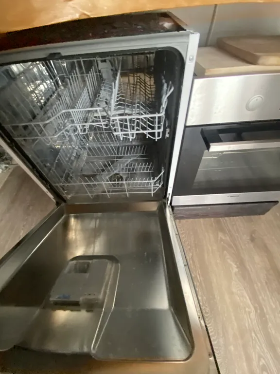 Квартира с видом на можжевеловую рощу и море