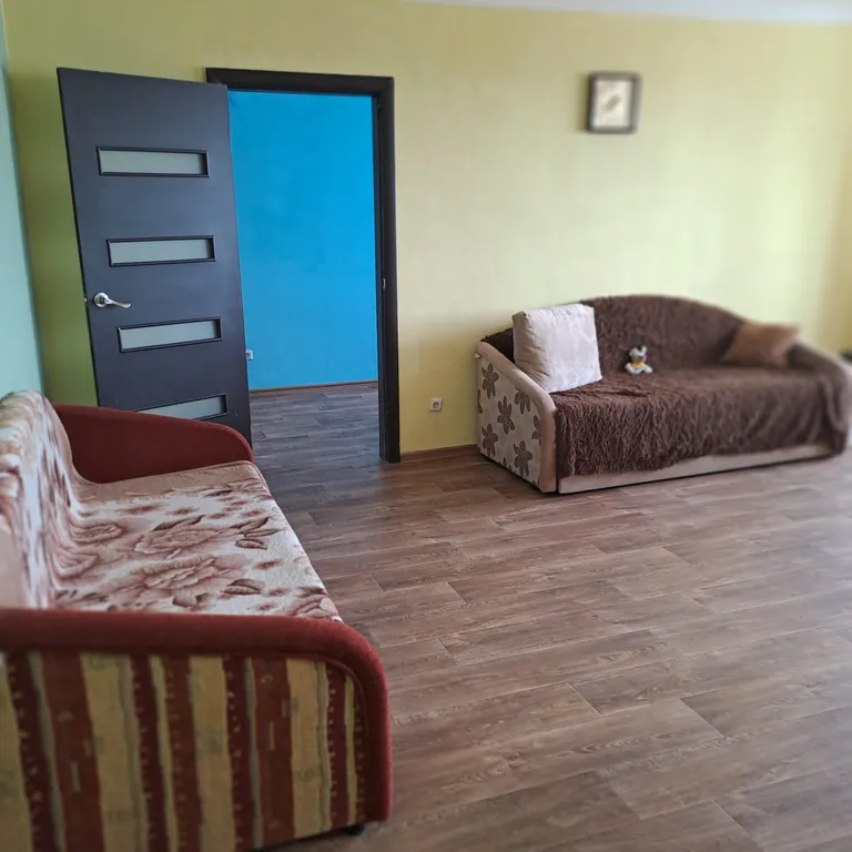 Уютная квартира с прекрасным видом на Иртыш, рядом с Кремлем