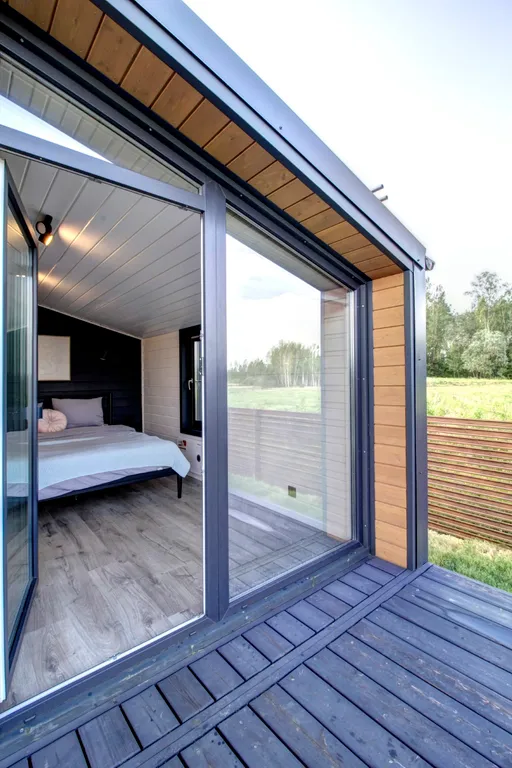 Дoм с видом на лec