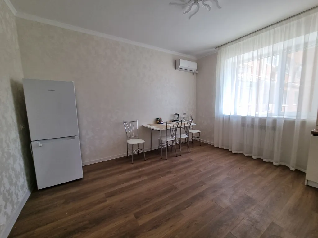 Квартира Квартира Уютная квартирка с ремонтом — Элиста