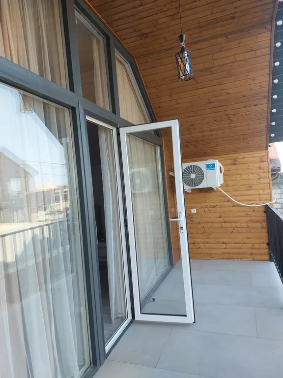 Домики на берегу