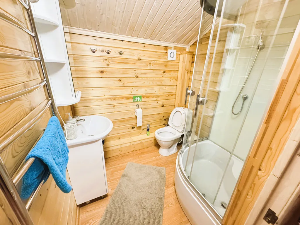 Двухкомнатные апартаменты с кухней, в коттедже на втором этаже №4