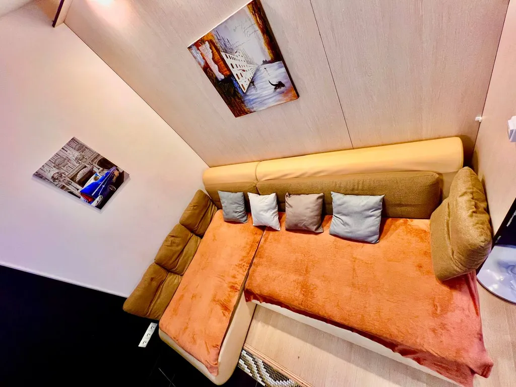 Квартира 1+ евро семейные апартаменты, центр, парковка, кафе, вояж, гудвин, развязка — Тюмень