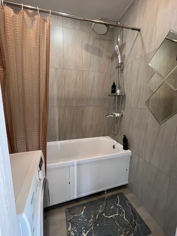 Квартира-студия с отдельной спальней с видом на море