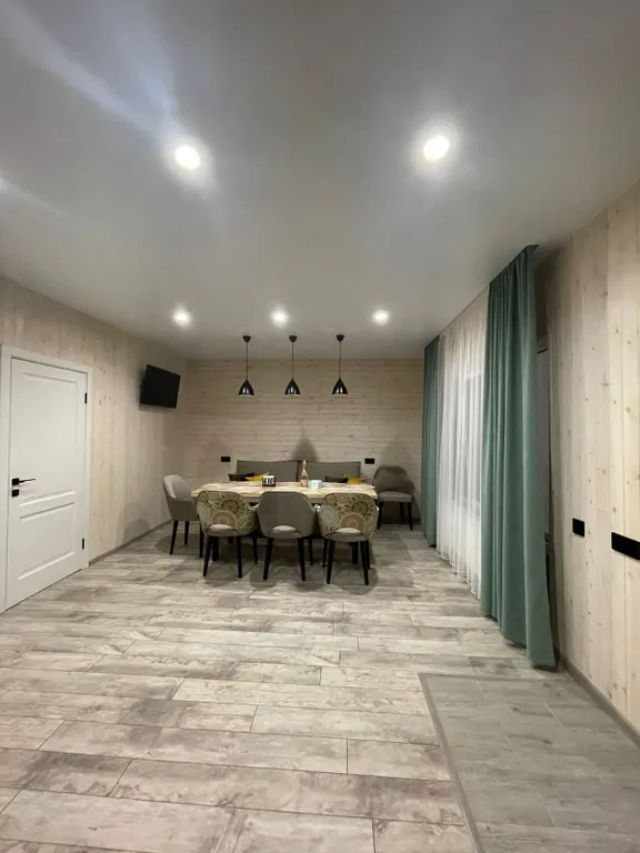 6-комнатный Дом