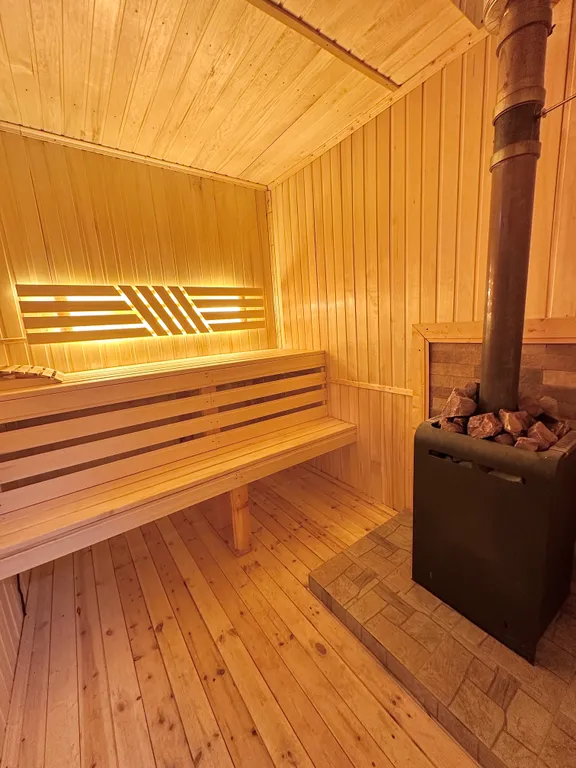 Коттедж Уютный домик в сосновом лесу — Кириши