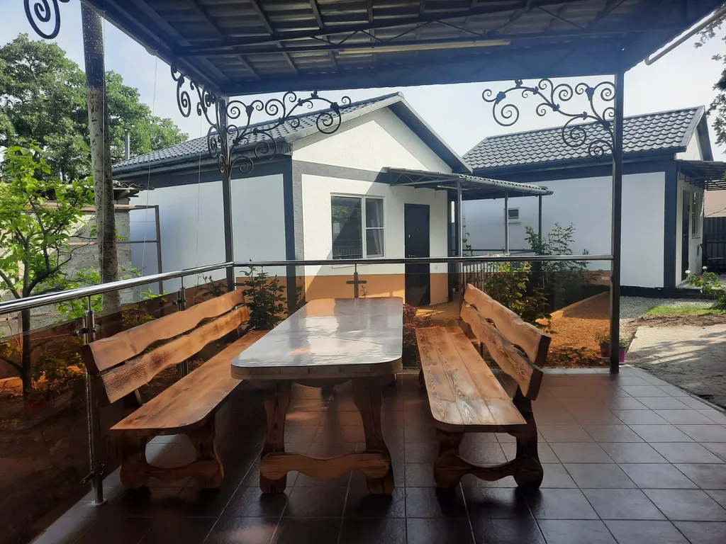 Коттедж Уютные домики в Голубой Бухте — Геленджик