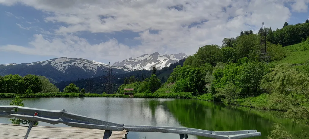 Дом на Охотничьем в центре посёлка