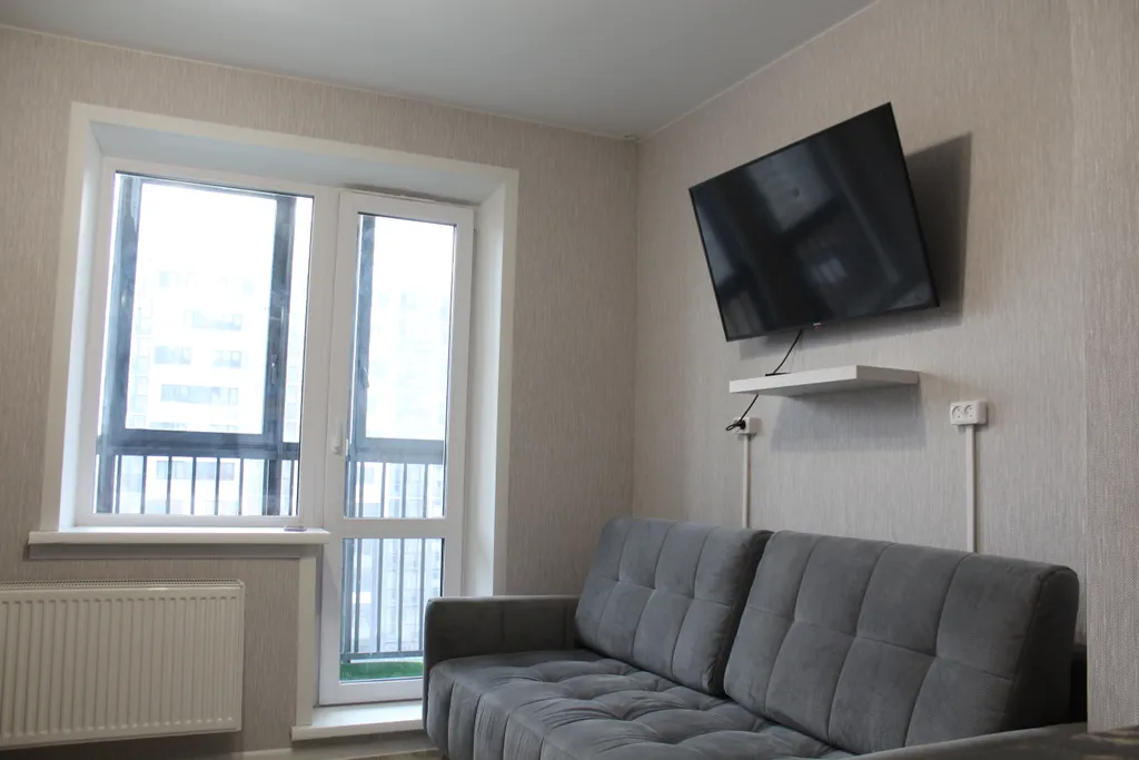 Квартира Уютная студия в тихом микрорайоне города — аренда посуточно в Садовый