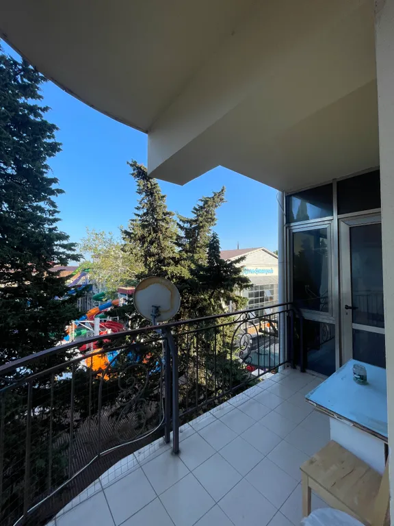 Просторная квартира с видом на море