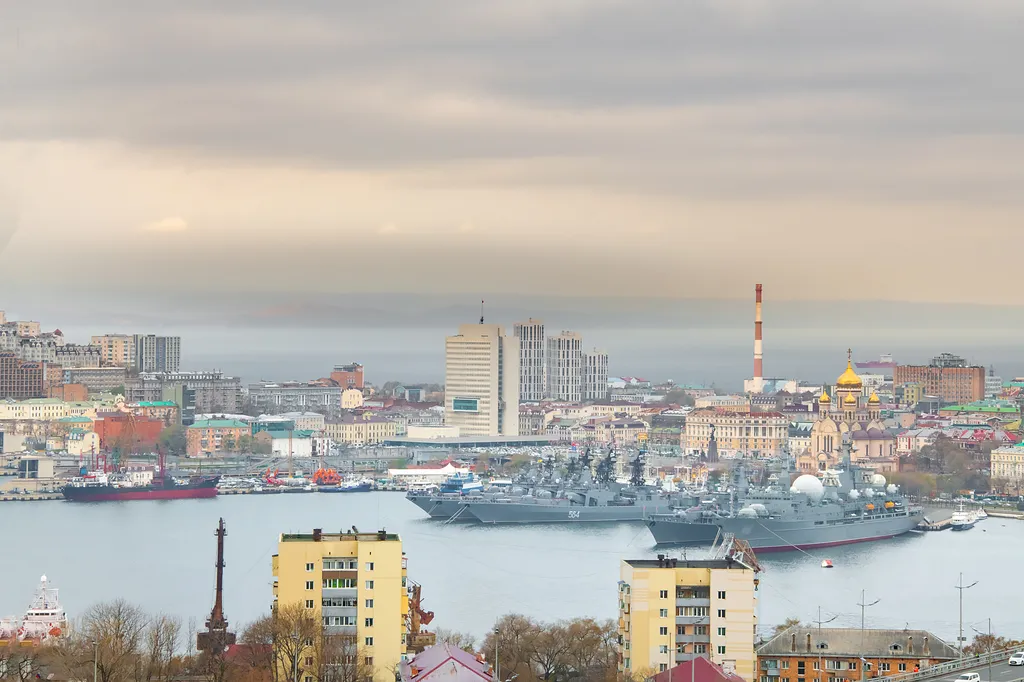 Квартира Уютная квартира у Золотого моста ждет Вас. — Владивосток