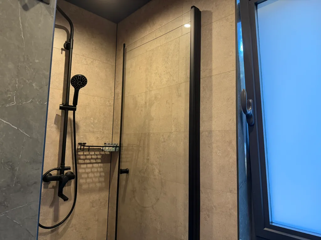 Глэмпинг в лесу