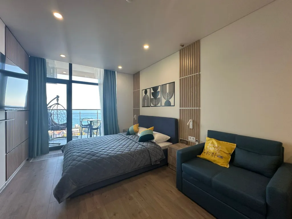 Дизайнерская студия Ls-sunny days с видом на море с 11 этажа