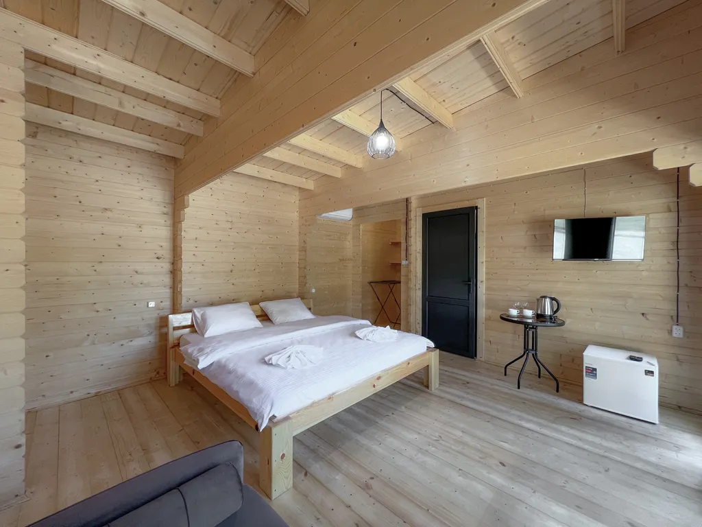 Уютный коттедж с бассейном