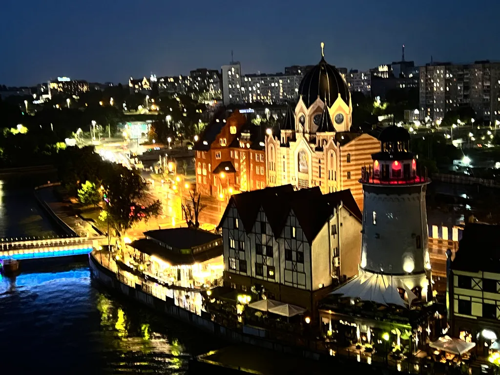 Стильный двухкомнатный люкс с видом на Кафедральный собор