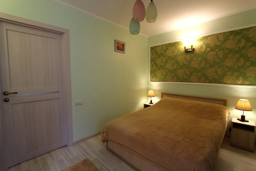 2 комнатная квартира в центре рядом с главной площадью Алматы