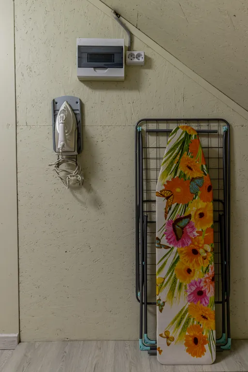 Двухуровневая квартира-студия с отдельной спальней