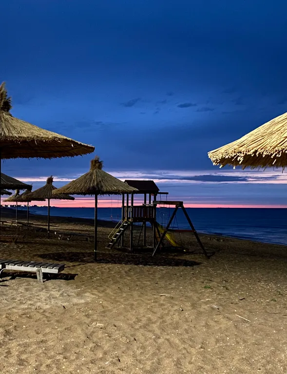 Уютный дом с видом на море, на первой береговой линии