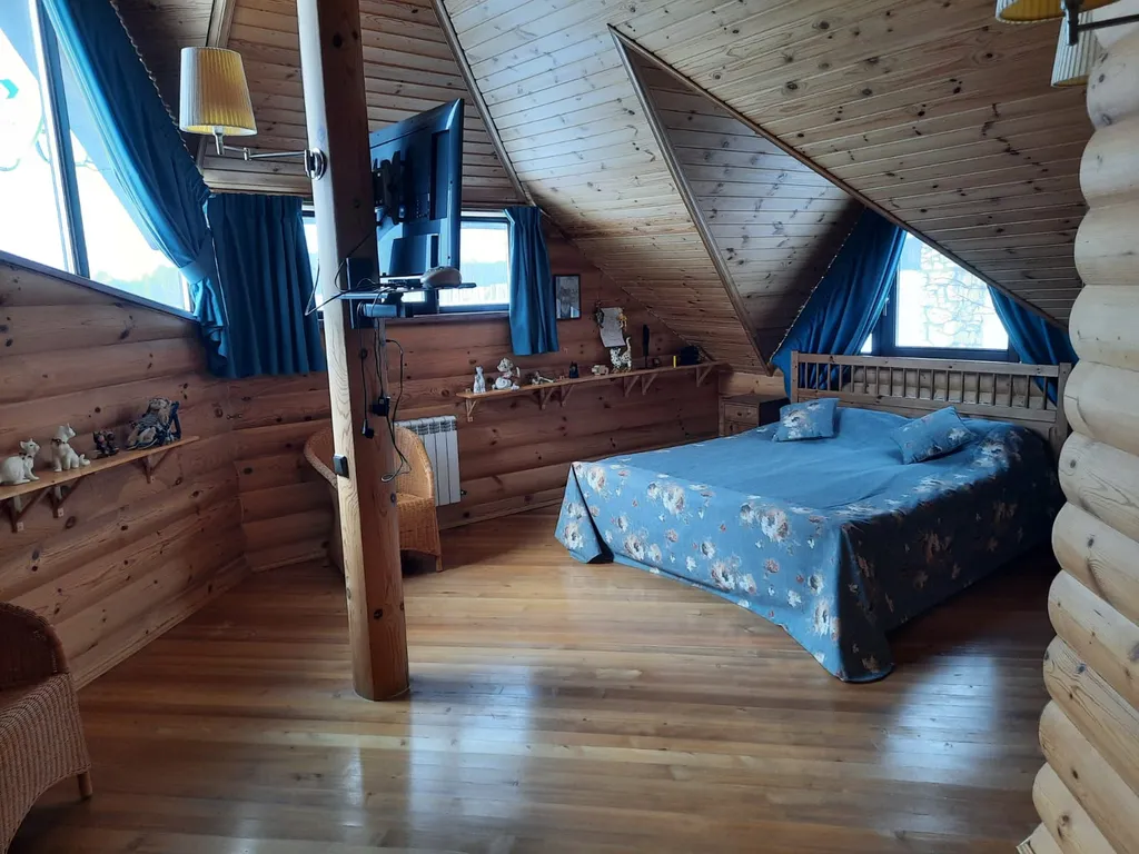 Коттедж с бассейном и сауной