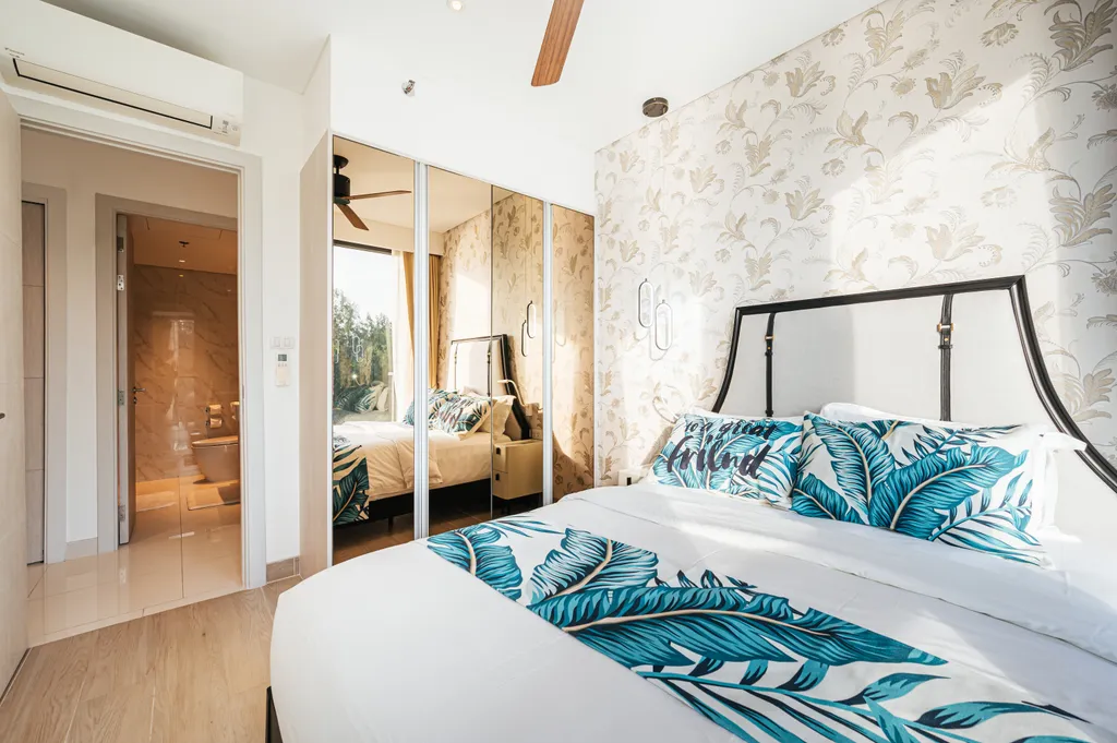 Просторные апартаменты в лагуне на Бангтао с видом на озеро и море