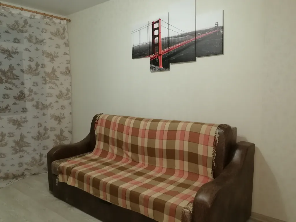 Около Дворца пионеров