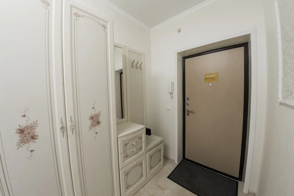 Однушка в центре (рядом с Кадетским училищем)