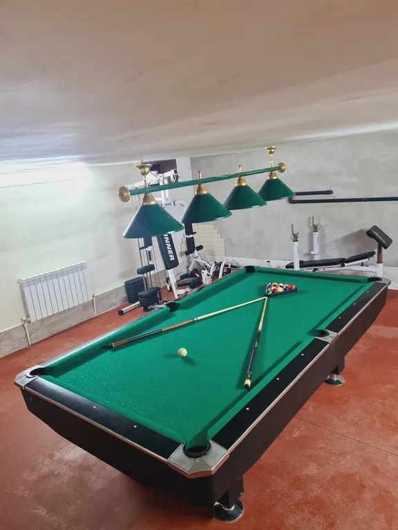 Замок для гостей