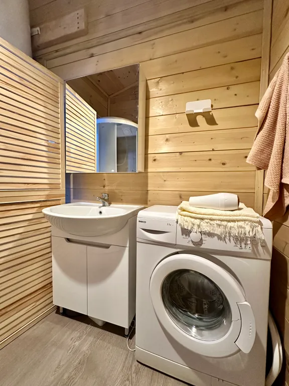 Домик в деревне На Бали Бывали с видом на лес