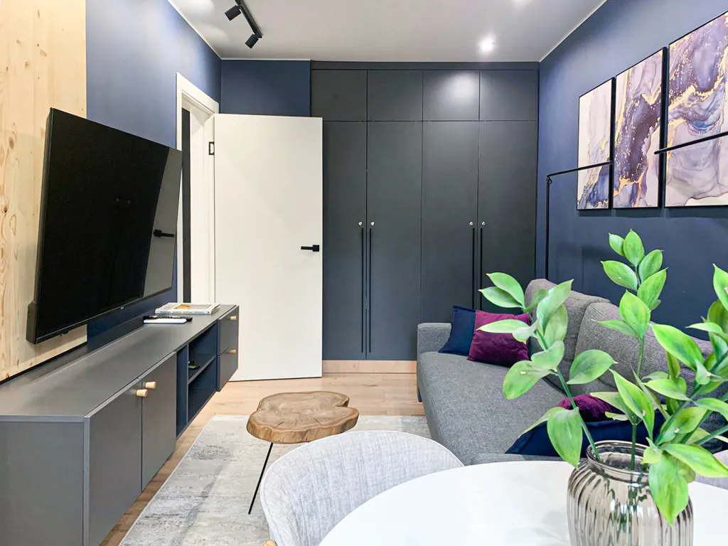 Двухкомнатная квартира на набережной в центре Великого Новгорода