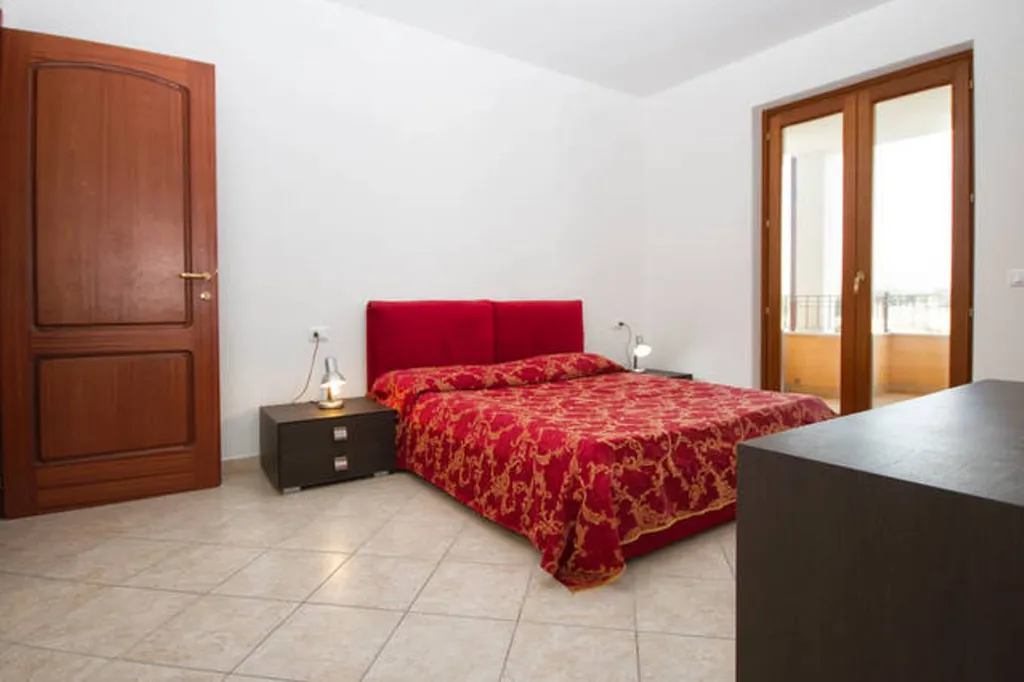 4-комнатная Квартира