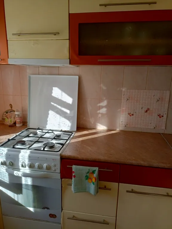 Двухкомнатная квартира посуточно на ул. Мурманская 27.