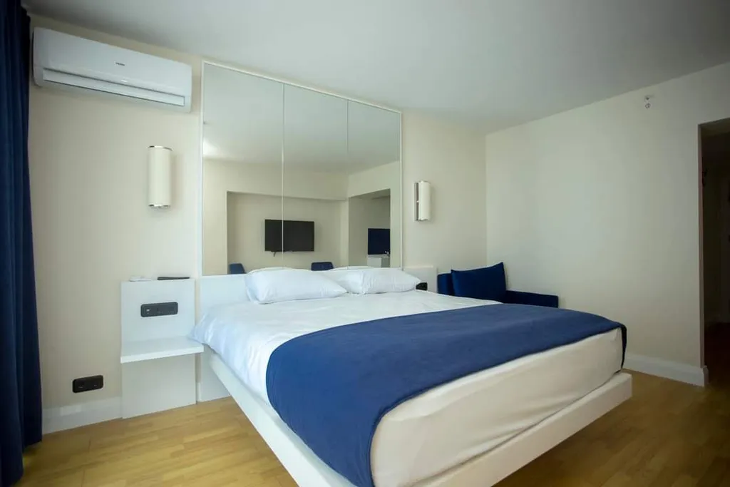 Апартаменты в Орби Сити с видом на море, на первой линии моря