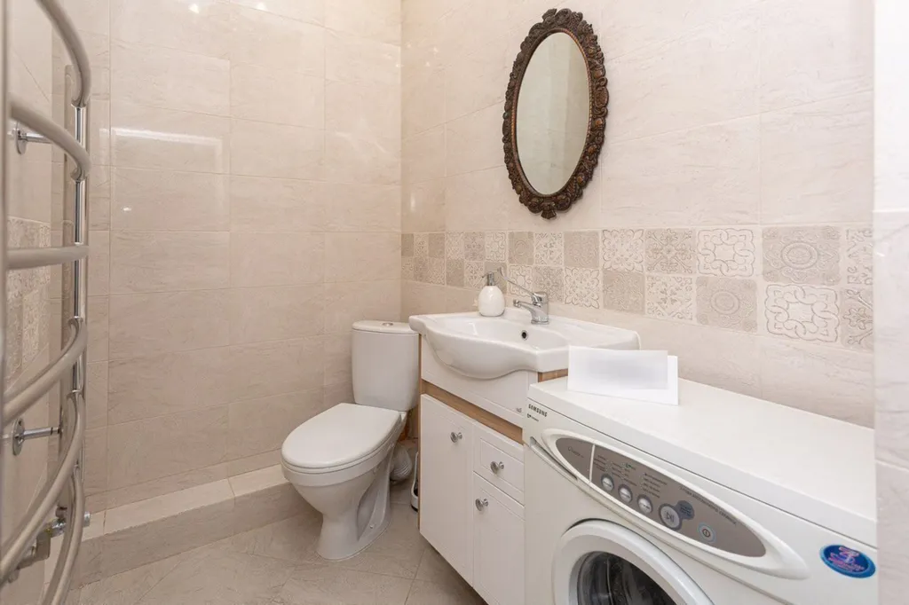 Кpаcивая квартира в Дворянскoм гнездe