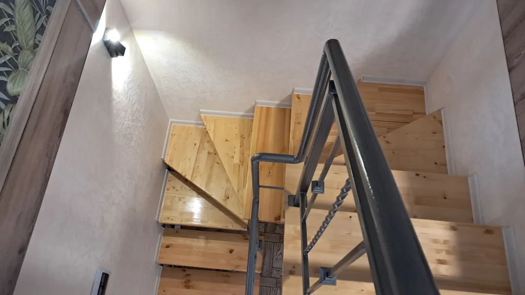 2-х этажный дом в центре города