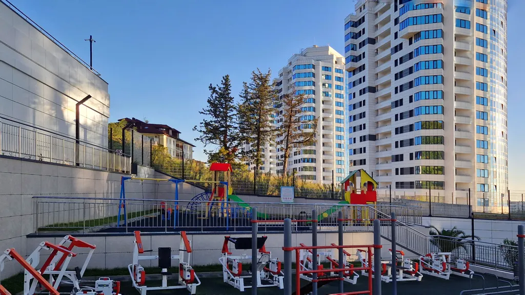 Квартира Двухкомнатная квартира у моря с бассейном — Адлер