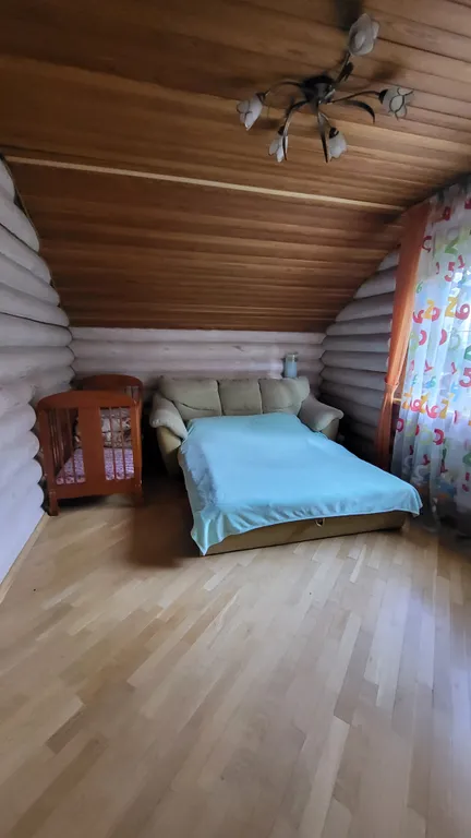 Уютный дом на побережье, на опушке соснового бора