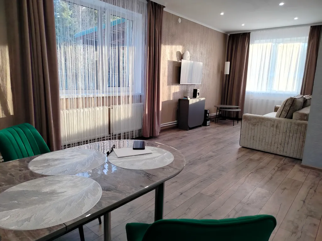 Дом с сауной у леса