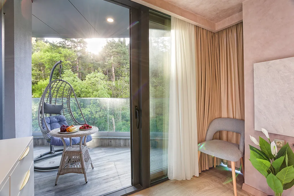 Апартамент с отдельной спальней и с детской спальней, большой террасой