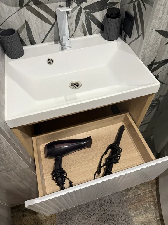 Квартира с водными панелями и джакузи