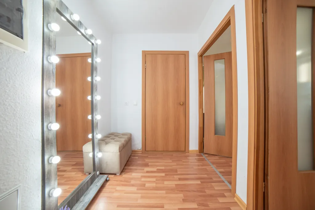 Студия с балконом на Анатолия Муранова 12 для двоих