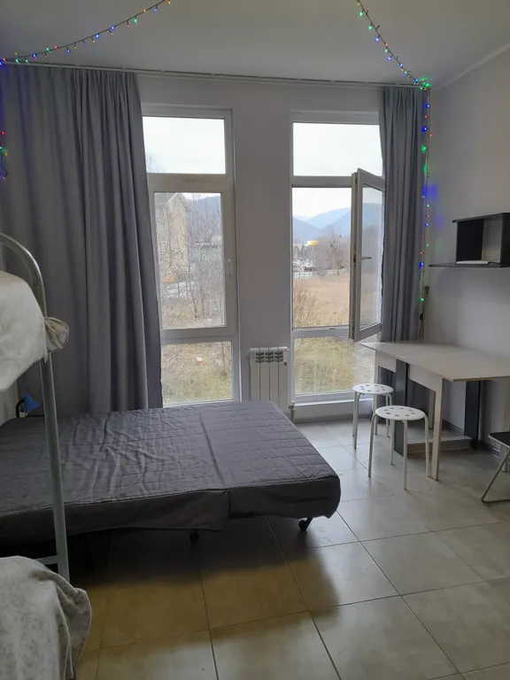 Студия с видом на горы