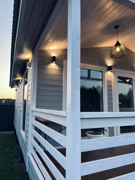 Домик у реки: банный чан, костёр, беседка с мангалом