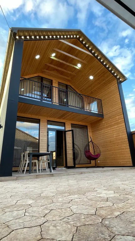 Уютный дом на берегу моря