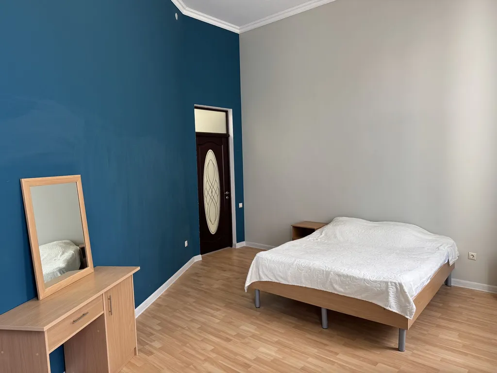 1-й этаж под ключ в центре - 15 мин до центрального пляжа