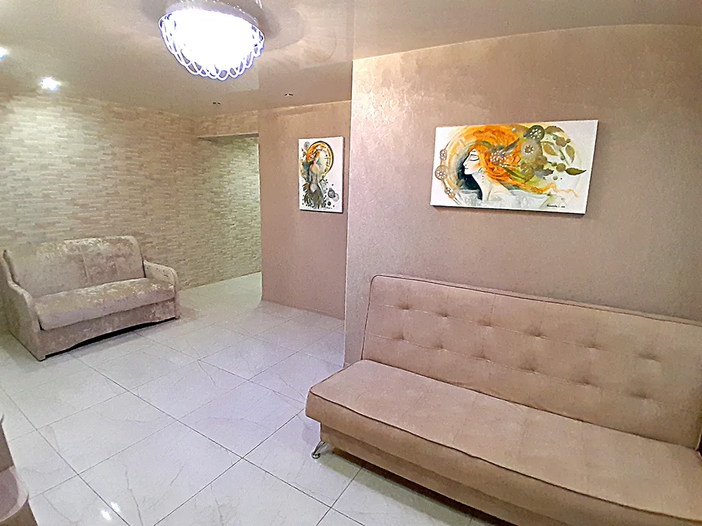 Бежевая студия рядом с аквапарком